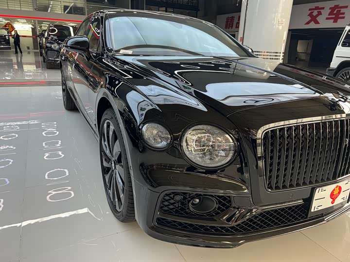 Фото 7 - Bentley Flying Spur