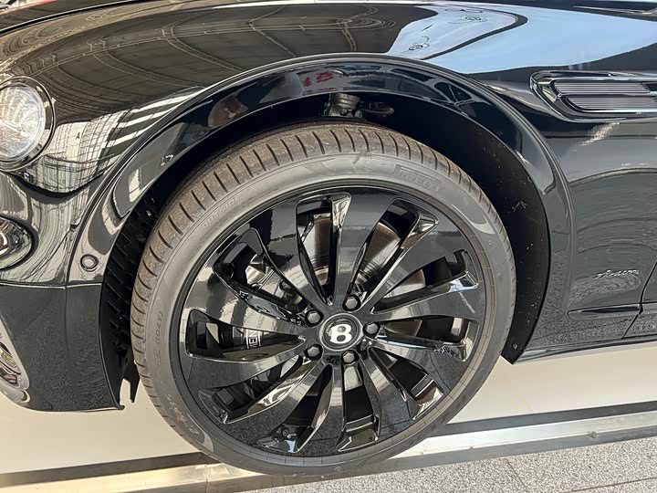 Фото 8 - Bentley Flying Spur