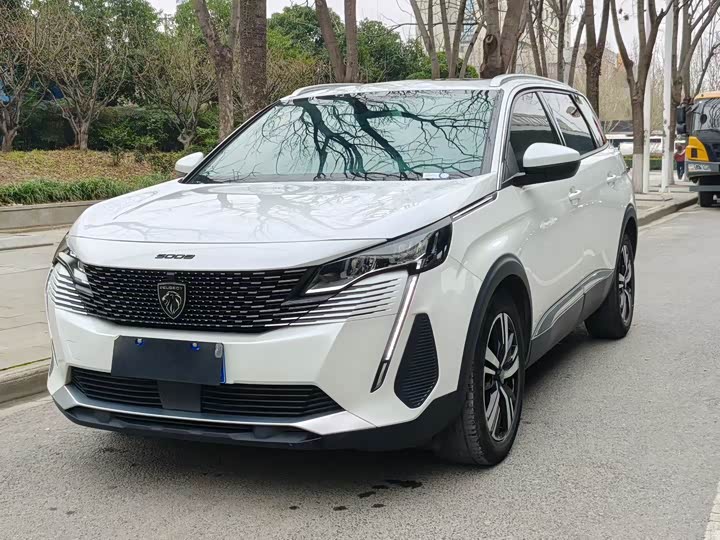 Фото 1 - Peugeot 5008