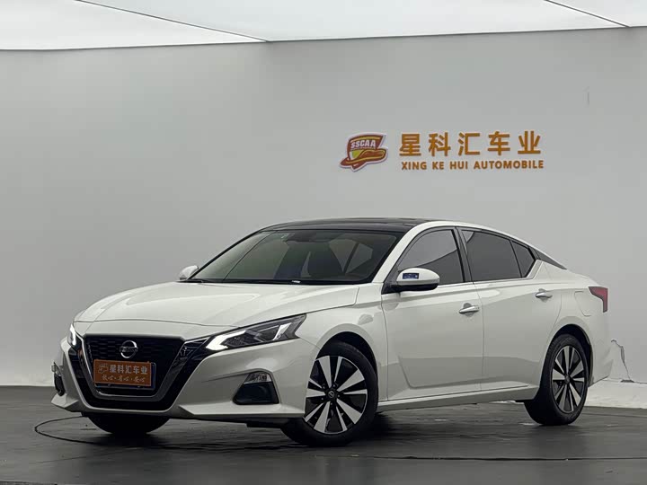 Фото 1 - Nissan Teana