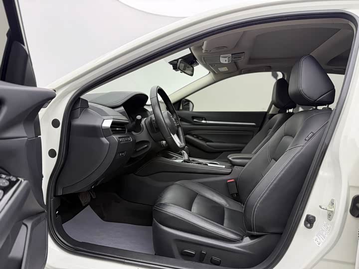 Фото 5 - Nissan Teana