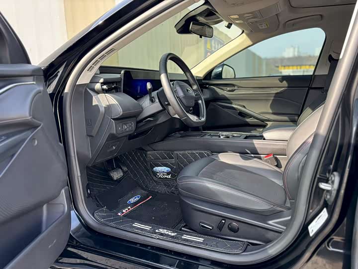 Фото 4 - Ford Mondeo