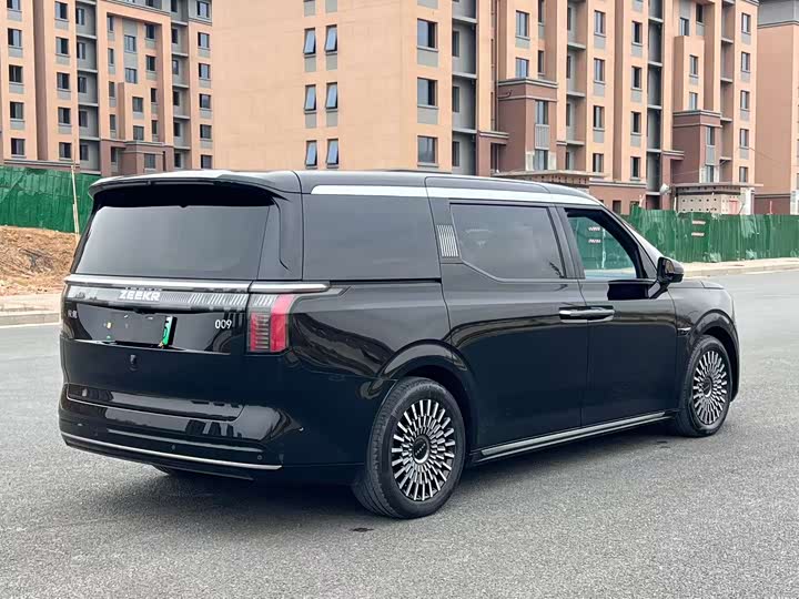 Фото 7 - Zeekr 009