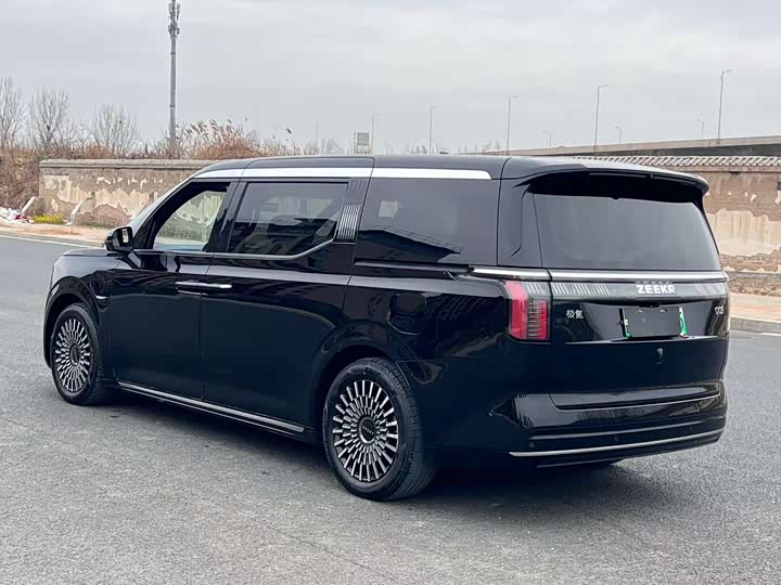 Фото 9 - Zeekr 009