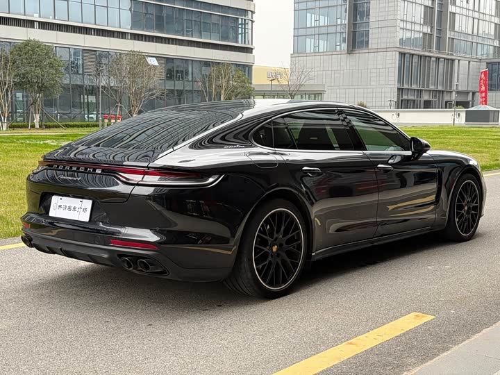 Фото 6 - Porsche Panamera