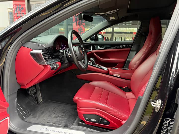 Фото 7 - Porsche Panamera