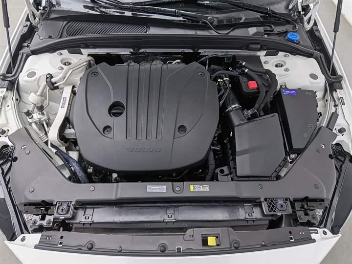 Фото 6 - Volvo S60