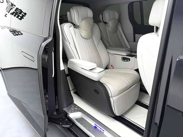 Фото 9 - XPeng X9