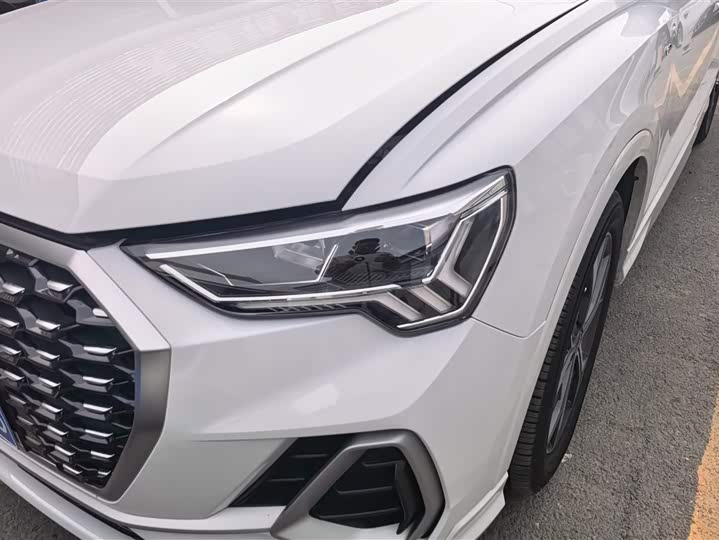 Фото 5 - Audi Q3