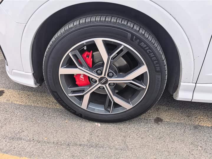 Фото 6 - Audi Q3