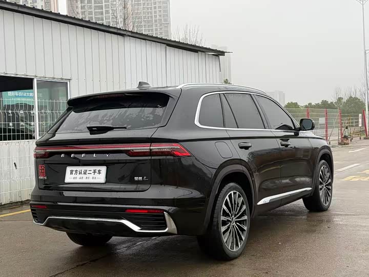 Фото 9 - Geely Monjaro