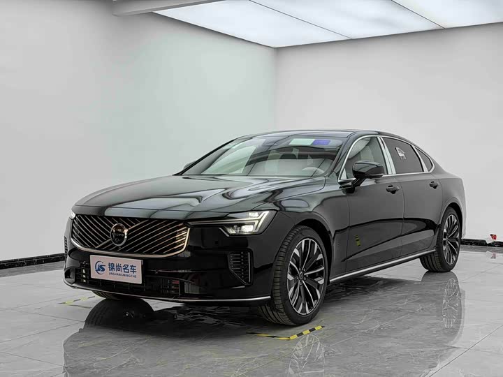 Фото 2 - Volvo S90
