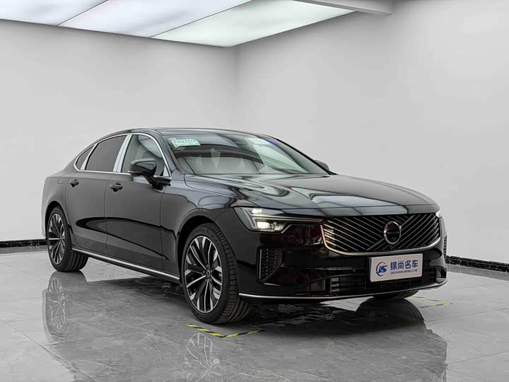Фото 4 - Volvo S90
