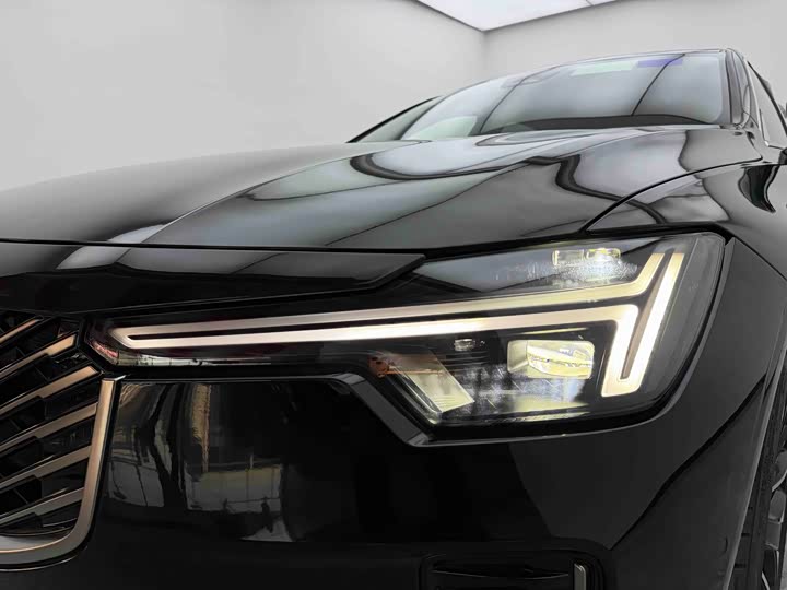 Фото 5 - Volvo S90