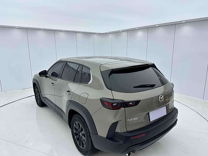 Photo 7 - Mazda CX-50