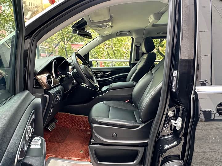 Фото 4 - Mercedes-Benz V-Class