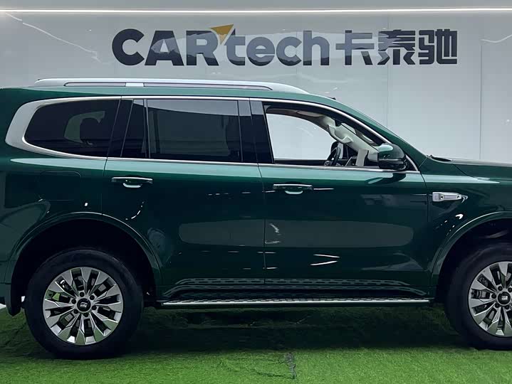 Фото 5 - Tank 500 Hybrid