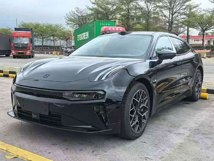 Фото 1 - Zeekr 001