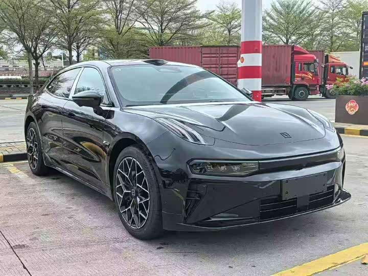 Фото 5 - Zeekr 001