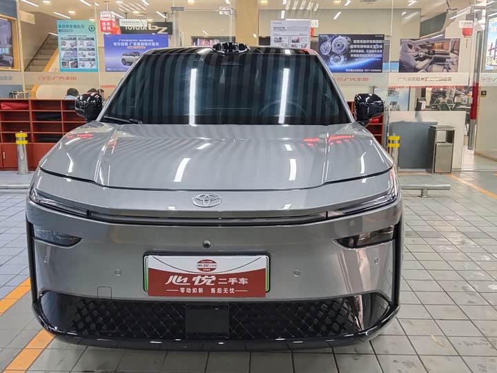 Фото 1 - Toyota bZ3X