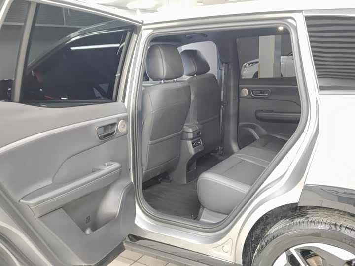 Фото 6 - Toyota bZ3X