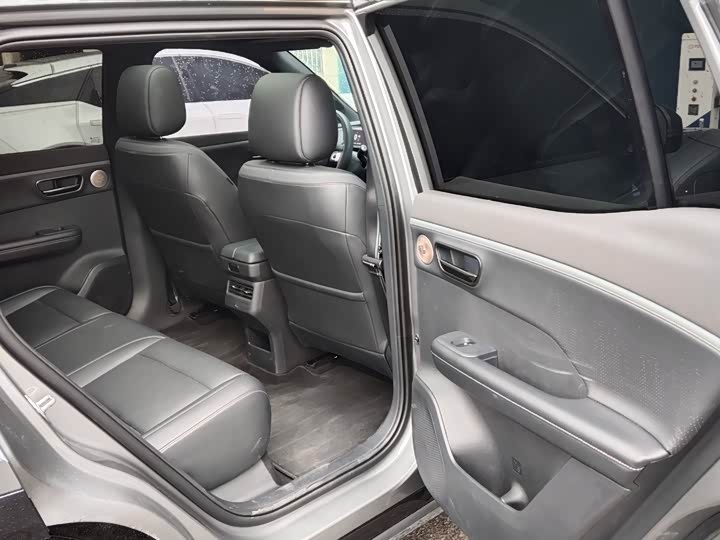 Фото 8 - Toyota bZ3X