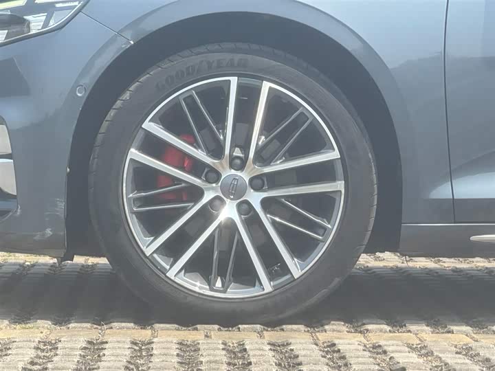 Фото 5 - Geely Preface