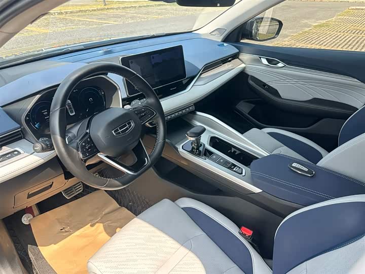 Фото 8 - Geely Preface