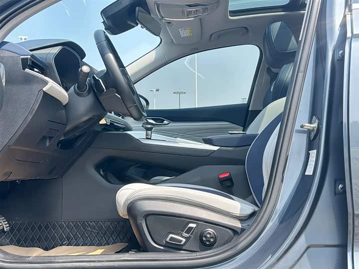 Фото 9 - Geely Preface