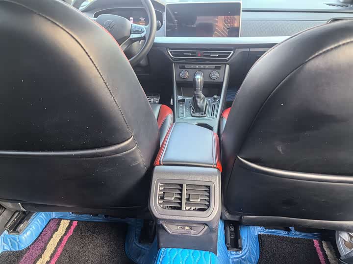 Фото 9 - Volkswagen Lavida