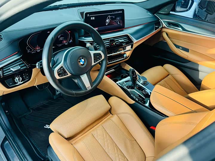 Фото 5 - BMW 5 Series