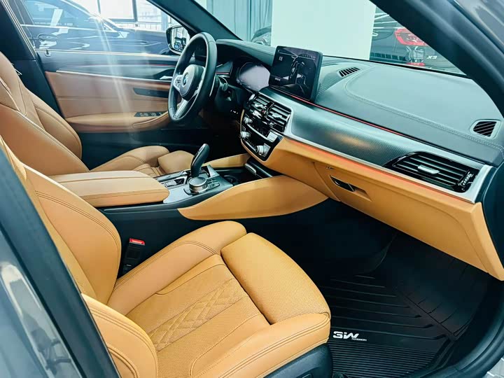 Фото 7 - BMW 5 Series