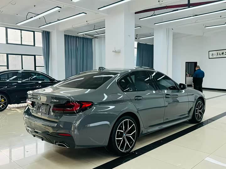 Фото 8 - BMW 5 Series