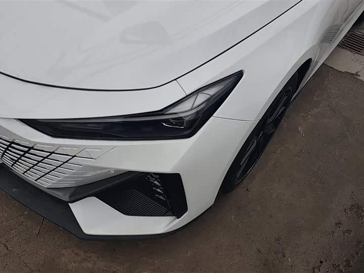 Фото 5 - Changan UNI-V