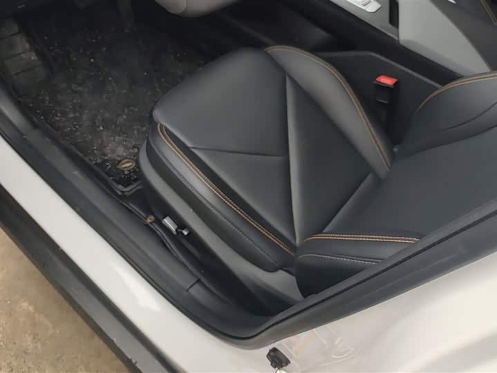 Фото 9 - Changan UNI-V