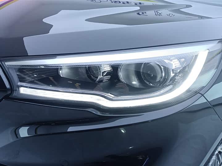 Фото 5 - Hongqi H5