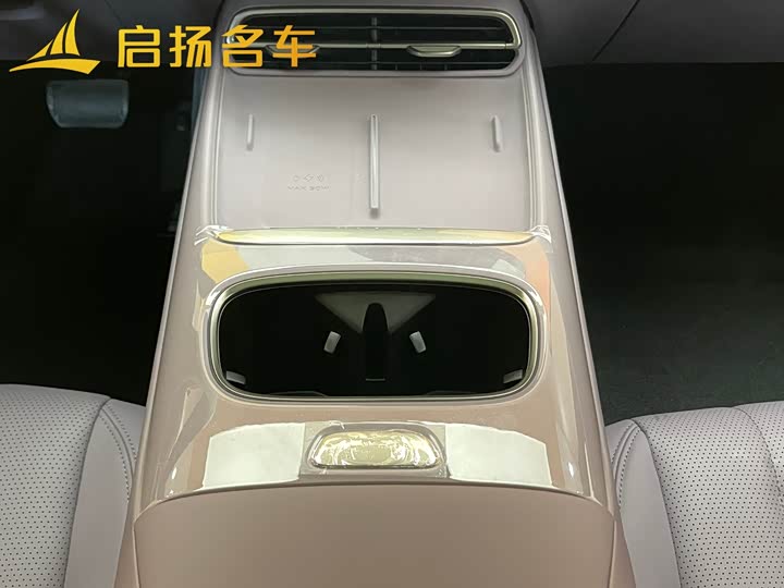 Photo 8 - Changan Deepal L06