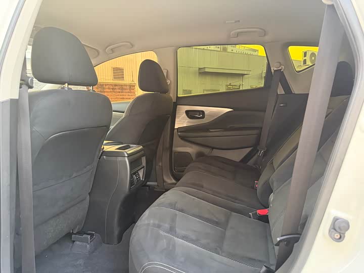 Photo 5 - Nissan Murano