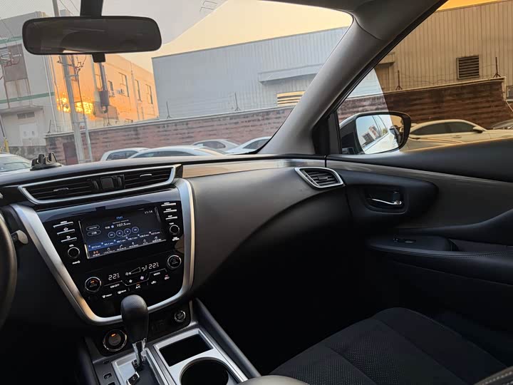 Photo 8 - Nissan Murano