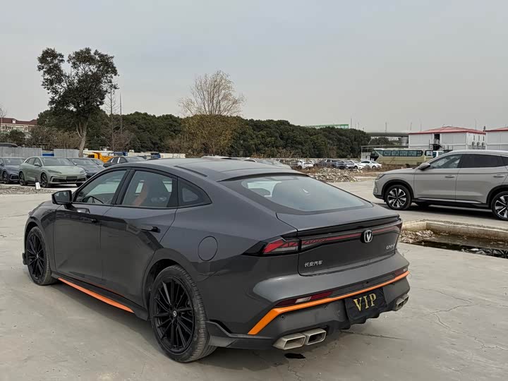 Фото 7 - Changan UNI-V