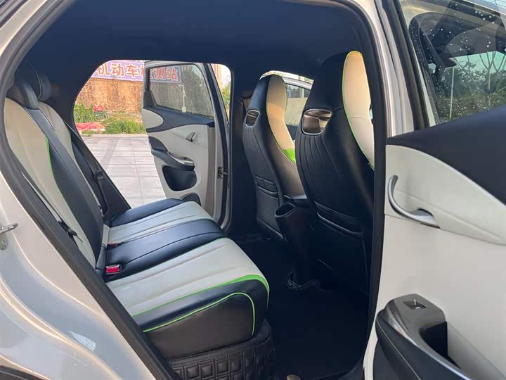 Фото 8 - BYD Dolphin