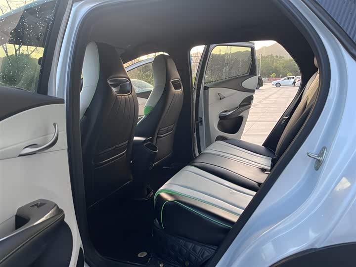 Фото 9 - BYD Dolphin