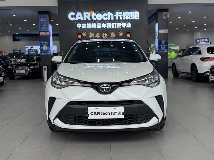 Фото 2 - Toyota C-HR