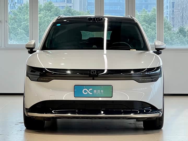 Фото 2 - Zeekr 7X