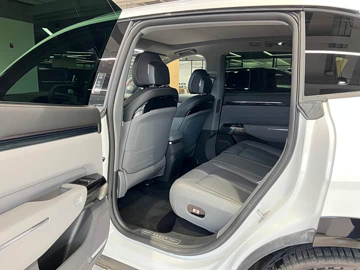 Фото 9 - Zeekr 7X