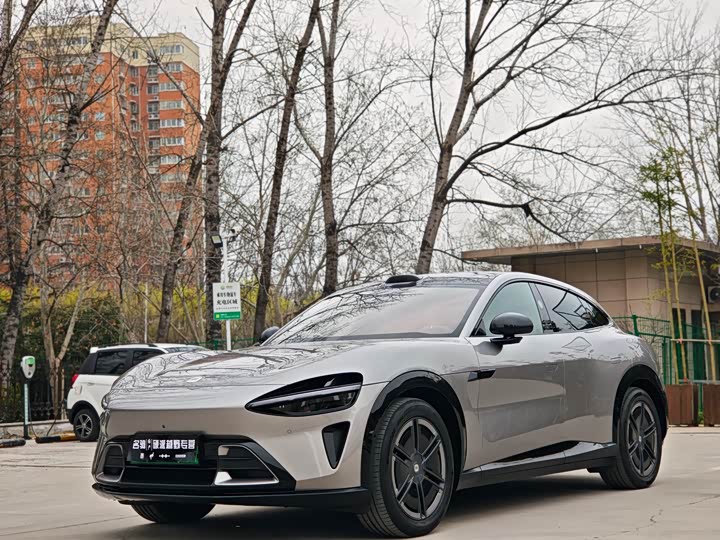 Фото 1 - Xiaomi YU7