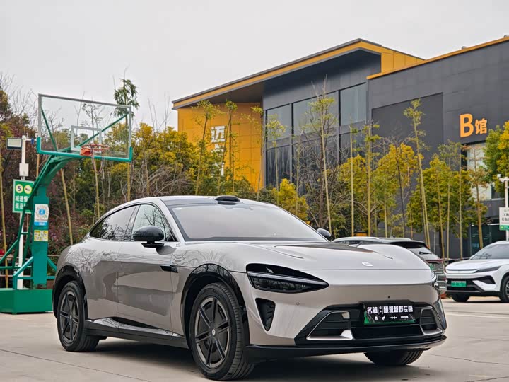 Фото 3 - Xiaomi YU7