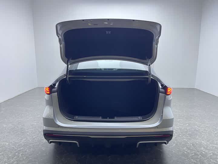 Фото 6 - Geely Galaxy L6