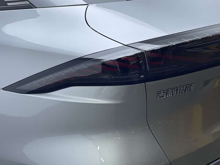 Фото 9 - Geely Galaxy L6