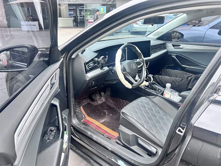 Фото 2 - Volkswagen Sagitar L